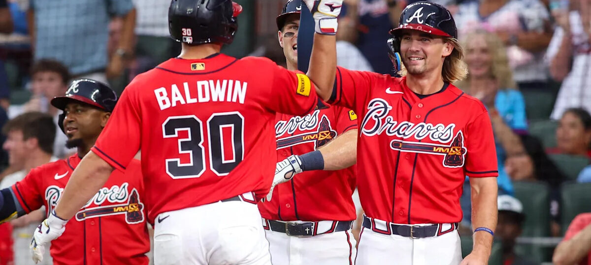 Braves shut down Rangers in dominant series opener
