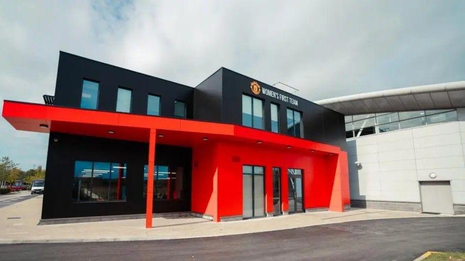 Man Utd’s U-21s make Carrington switch
