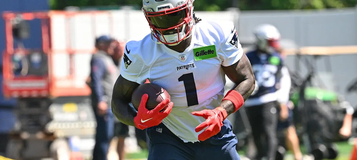 A.J. Brown getting increasingly comfortable in Patriots offense
