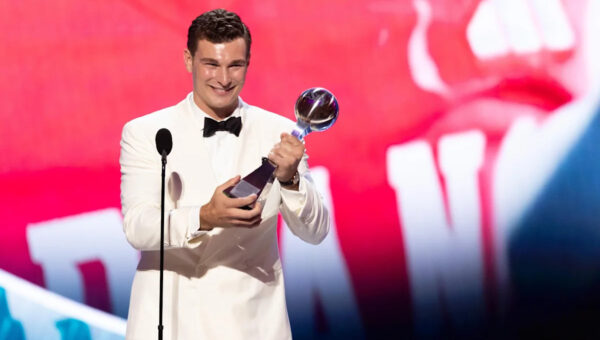Hoosiers Daily News: Fernando Mendoza wins an ESPY