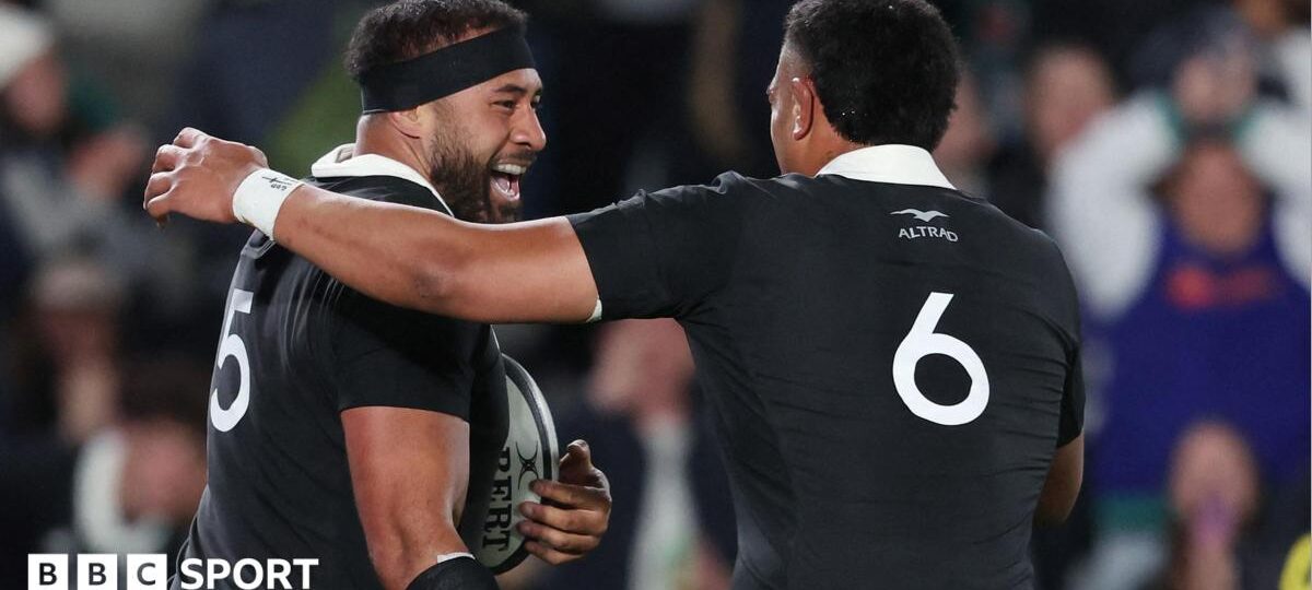 All Blacks punish Ireland in dominant Eden Park win
