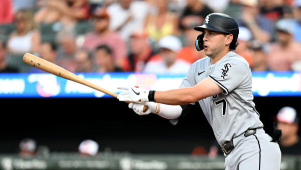 Pirates acquire Brandon Eisert, Jacob Gonzalez from White Sox in a trade that includes a draft pick