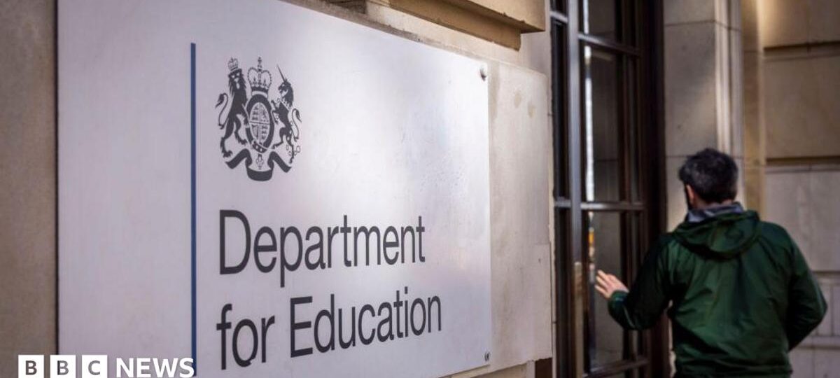 Cyber-attackers take 607,000 records from Department of Education