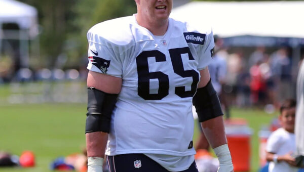 Former Patriots O-lineman Jordan Devey dead at 38