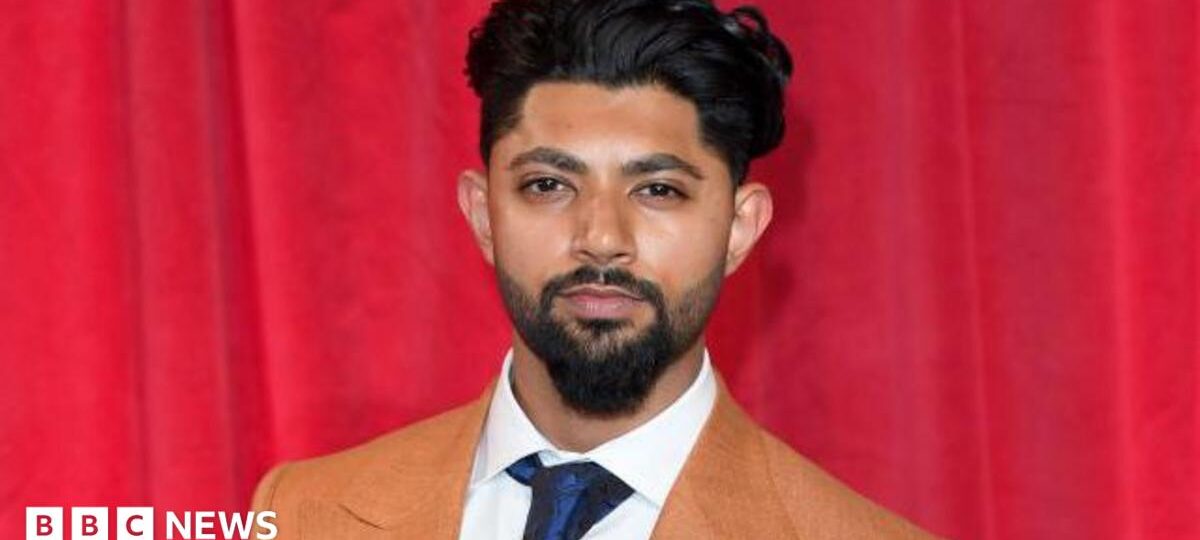 Ex-Coronation Street actor to receive 'substantial' libel damages from the Sun publisher