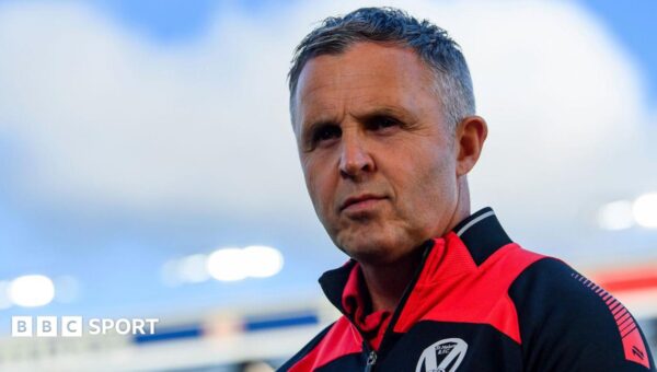 St Helens boss Rowley leaves club day before derby