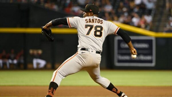 Former Mariners 4.14 ERA reliever leaves Giants for free agency