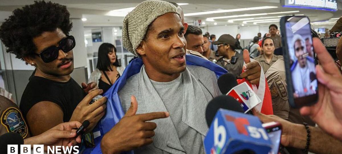 Cuban dissident Luis Manuel Otero Alcántara goes into exile in US