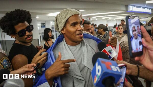 Cuban dissident Luis Manuel Otero Alcántara goes into exile in US