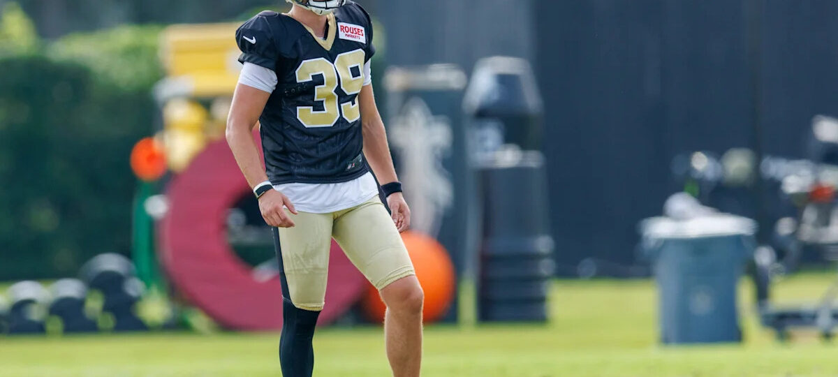 Charlie Smyth jokes about kicking through broken thumb