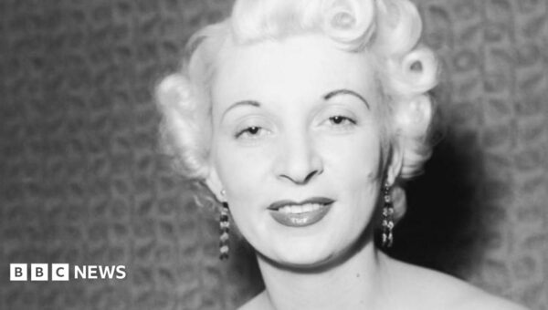 From glamour model to nightclub manager - who was pardoned killer Ruth Ellis?