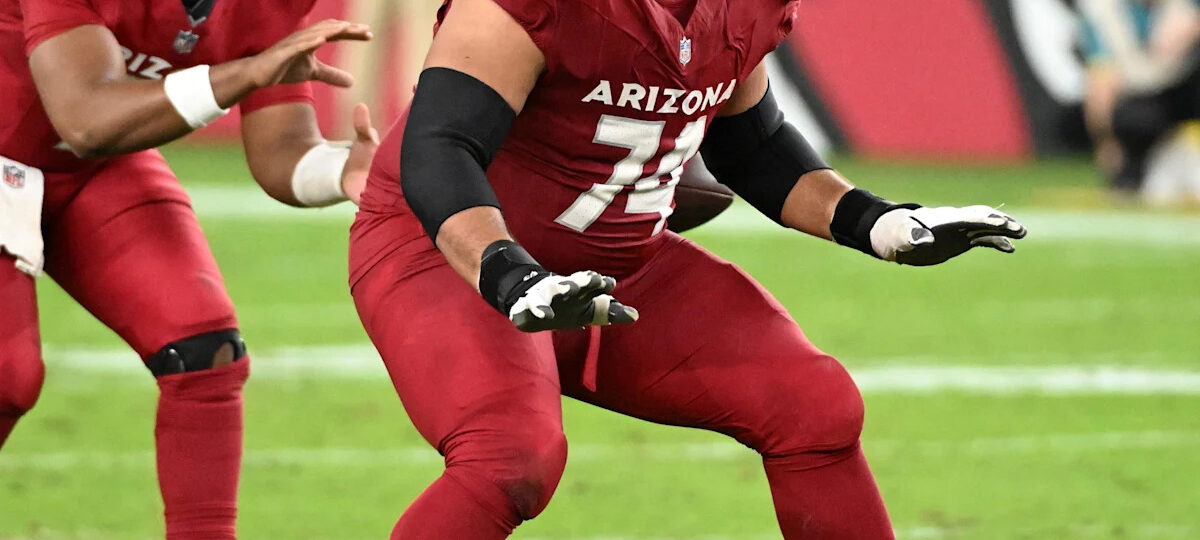 Arizona Cardinals guard Isaiah Adams reportedly charged for gun possession
