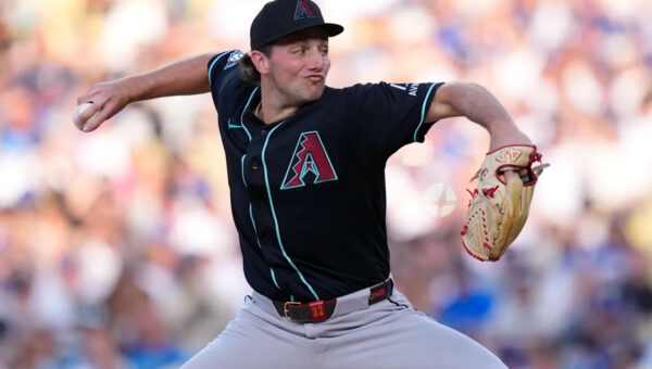 James McCann hits two home runs as Diamondbacks thump Dodgers 9-2