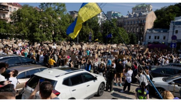 Bitter Row Splits Ukraine’s Military Leadership After Defence Minister Ousted