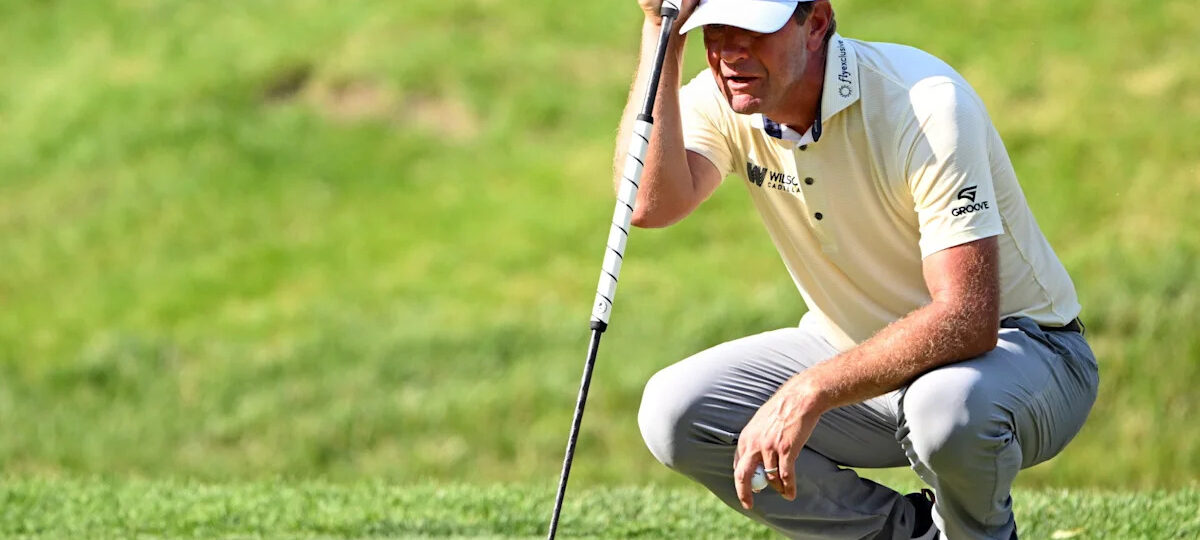 Lucas Glover builds a two-shot lead in the John Deere Classic