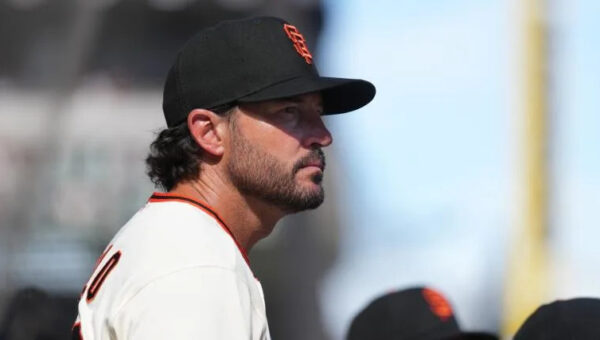 MLB insider hints wild college outcome for Giants’ Tony Vitello that would not be a surprise