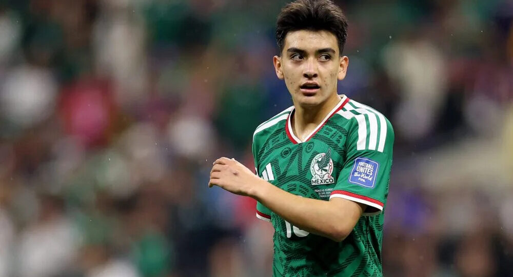 Arsenal offer £19m to sign Club Tijuana attacker Gilberto Mora