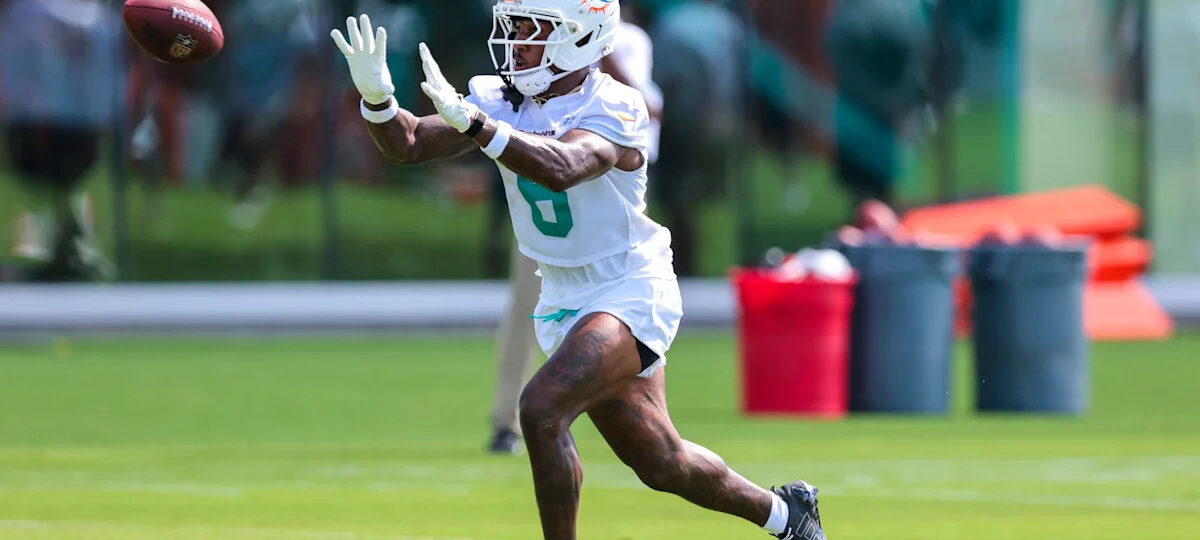 Dolphins WR dishes on offseason throwing sessions with Malik Willis