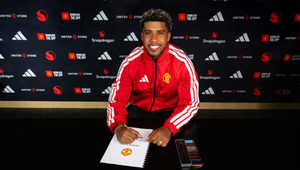 Official: Andrey Santos to Manchester United announced