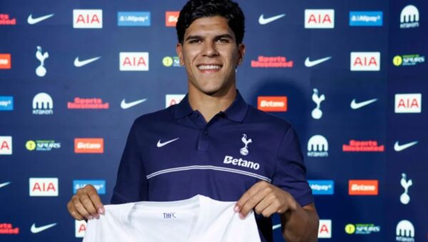 Mateus Fernandes reveals “key part” of why he joined Tottenham despite Man United transfer links