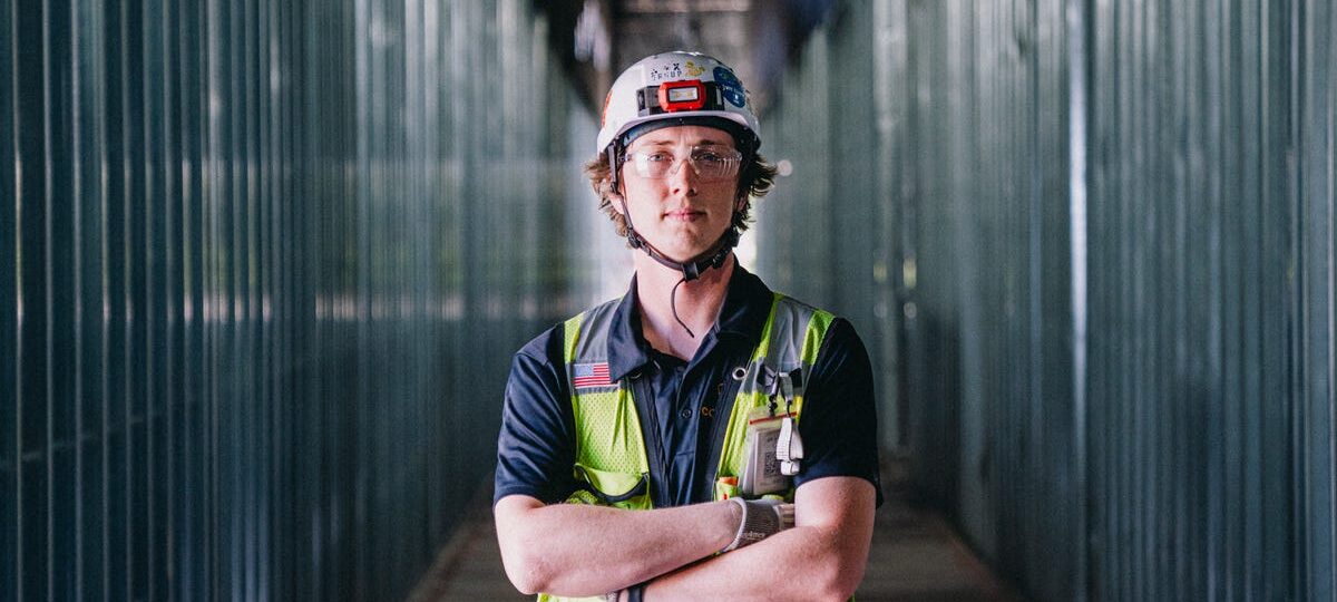 I skipped college and now earn over $40 an hour in a blue-collar job. The AI boom is creating more opportunities for me.