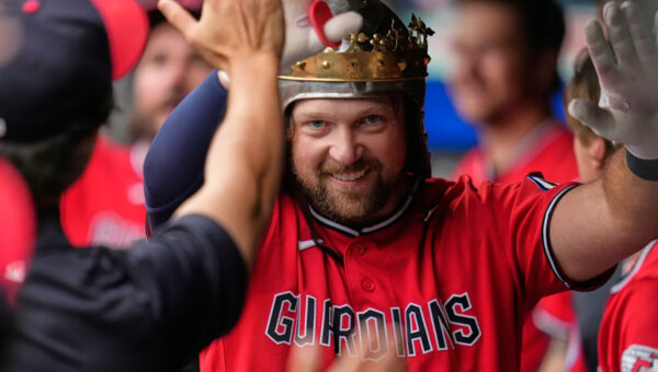 Power surge: Guardians hit 7 homers against Twins, 1 short of franchise record