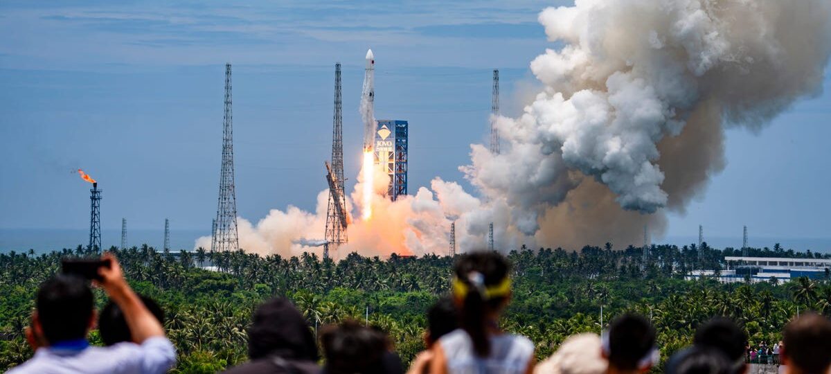 Watch China land a reusable rocket for the first time, a new challenge for Elon Musk’s SpaceX