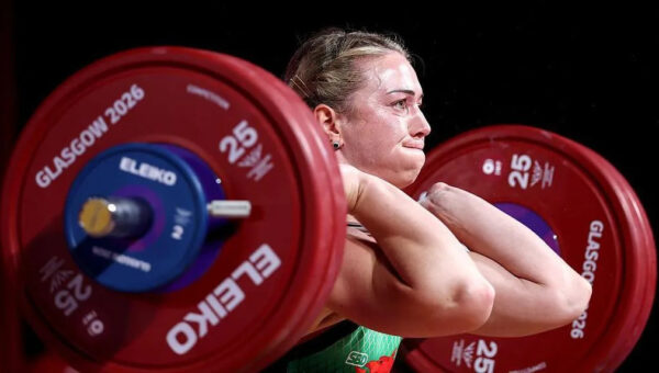 Hughes wins second Commonwealth bronze