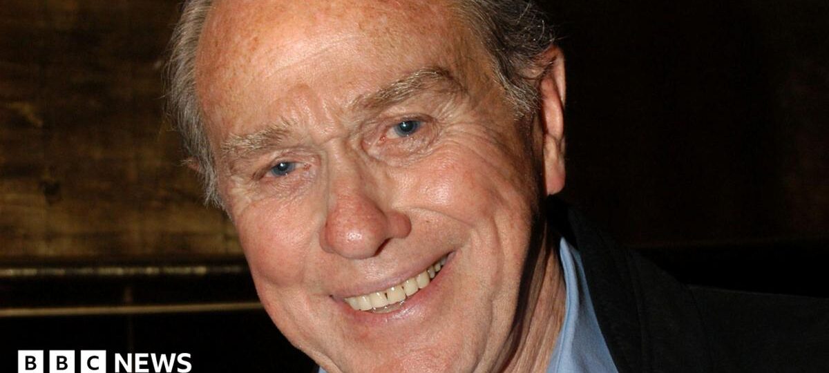 Neighbours actor Terence Donovan dies aged 90