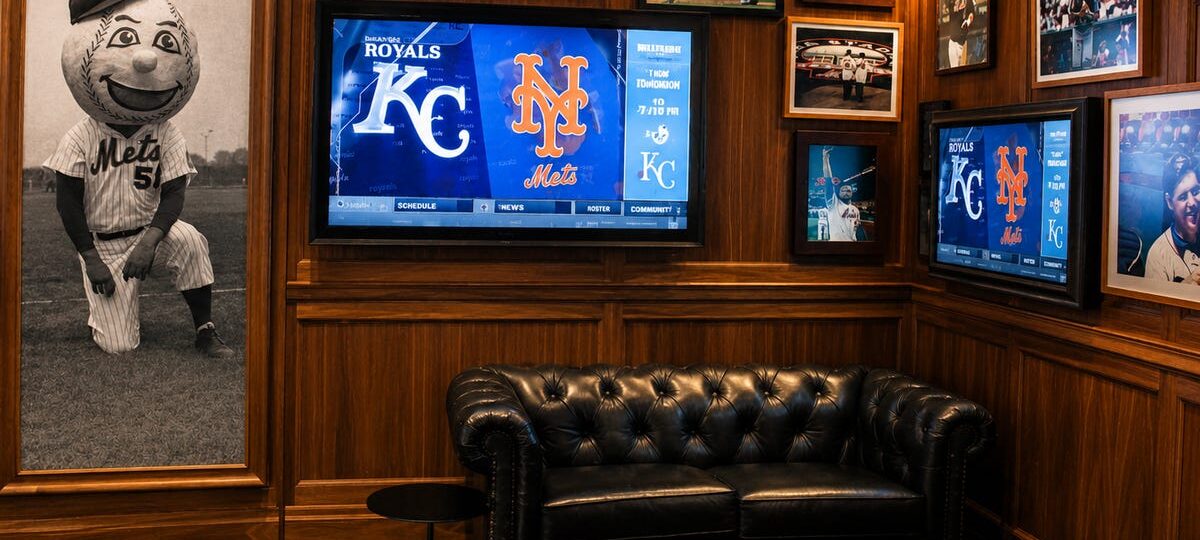 I went inside the hidden Cadillac Club at Citi Field. It's the most exclusive place to watch the Mets play.