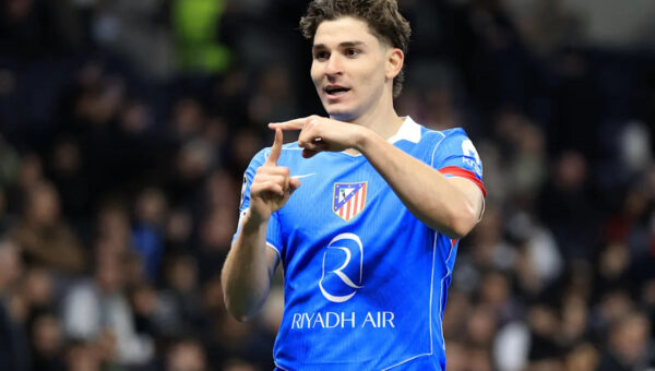 Joan Laporta confirms when Barcelona’s offer for Julian Alvarez will expire