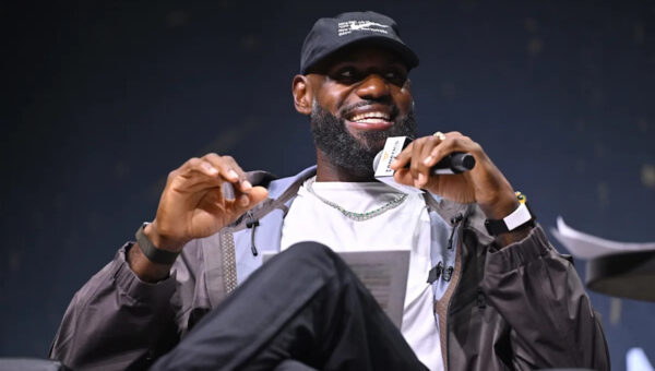 LeBron James talks about his free agency at Fanatics Fest
