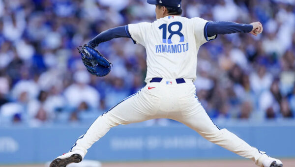 Dodgers keep growing the biggest division lead in baseball