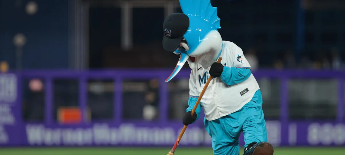Mariners pay for their mistakes, get swept in Miami