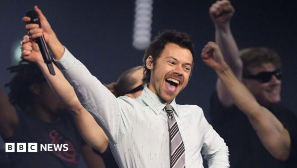 Harry Styles beats Taylor Swift's and Coldplay's Wembley records