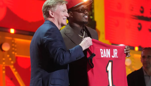 Bucs' Rueben Bain Jr. stays in the NFC South in 2026 NFL Draft redo