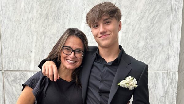 A 44-year-old mom felt out of breath while talking. It turns out she had stage 4 lung cancer, despite never smoking.
