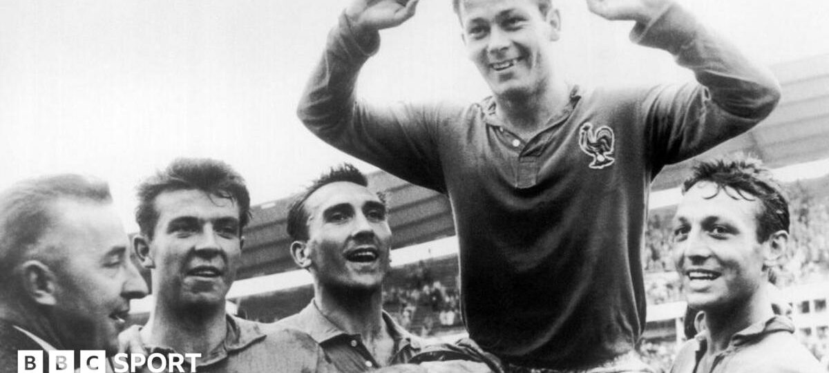 Borrowed shoes, no Golden Boot - the story of the World Cup's greatest scorer
