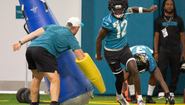 Jags 2-way player Travis Hunter returns stronger and fast after knee injury cuts short rookie year