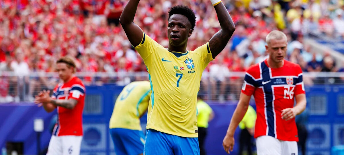 Arsenal Monitoring Vinicius as Contract Talks Stall While Real Madrid’s Summer Plans Continue to Evolve
