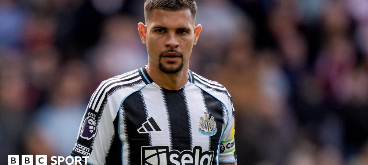 Arsenal target Guimaraes asks to leave Newcastle