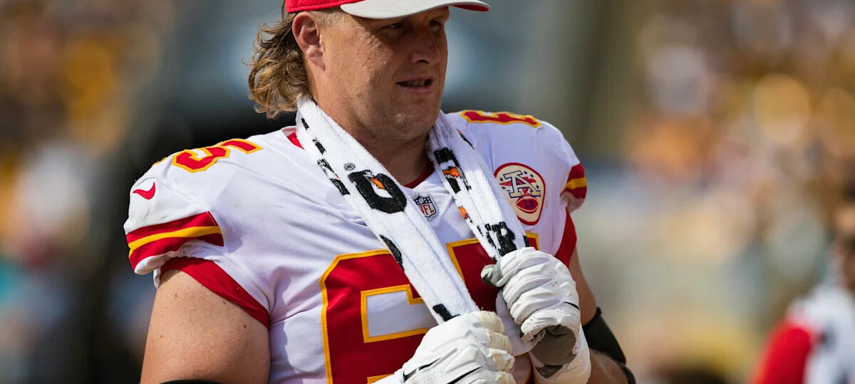 Former NFL guard Jordan Devey dies at 38