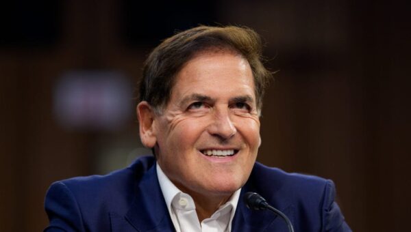 Anthropic’s top economist says AI won’t replace workers yet. Mark Cuban says it trails humans in 2 key ways.