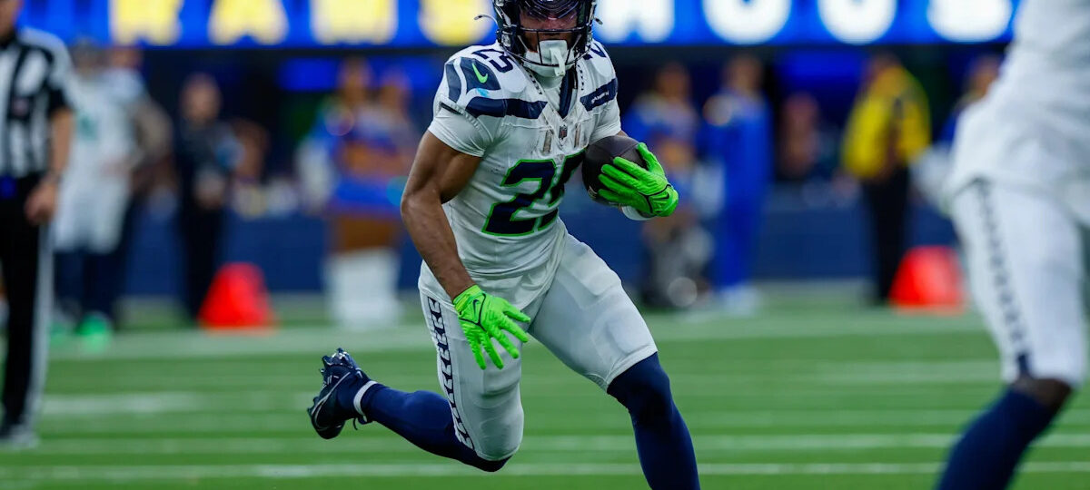 Seahawks Roster News: Running back Kenny McIntosh waived