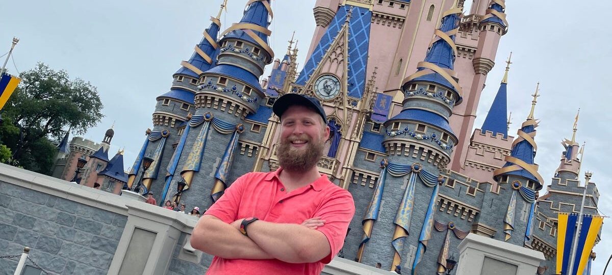 I've been going to Disney World for over 20 years. Here are my 12 best tips for visiting on a budget.