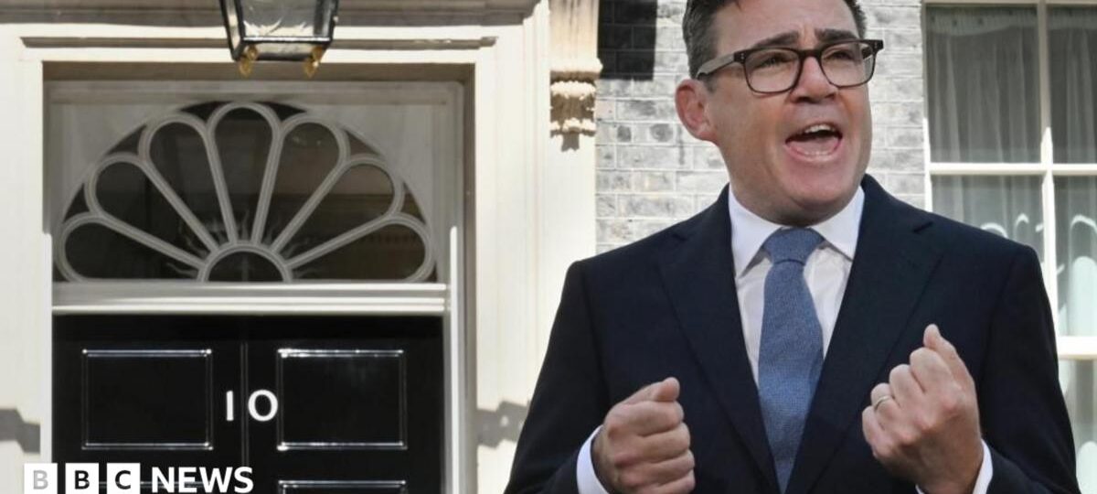 Burnham pledges to 'bring back hope' as he makes Healey chancellor