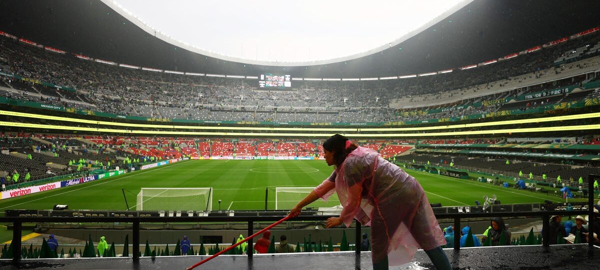 Mexico v England kick-off time delayed as World Cup last 16 tie hit by ‘severe weather’