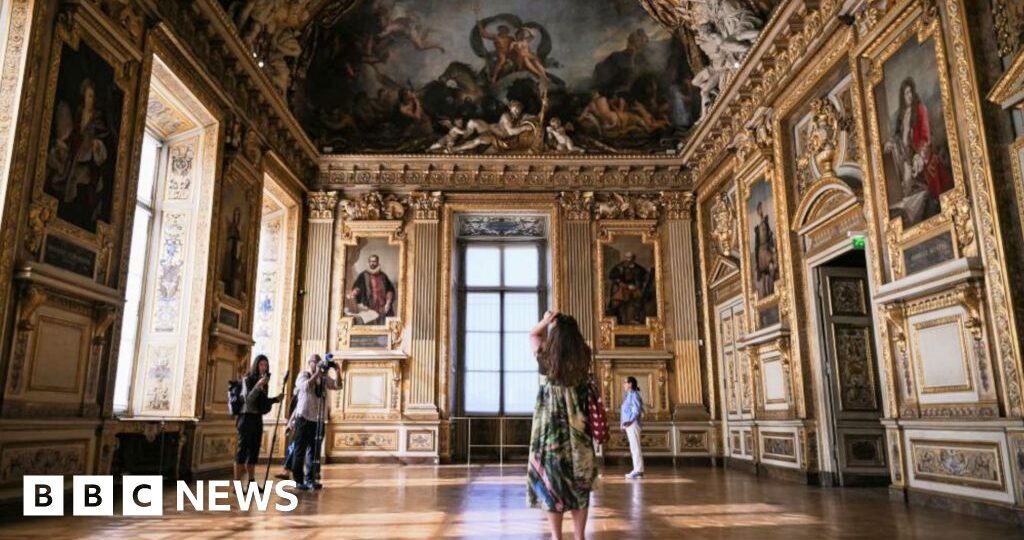 Watch: Louvre reopens gallery without crown jewels after heist