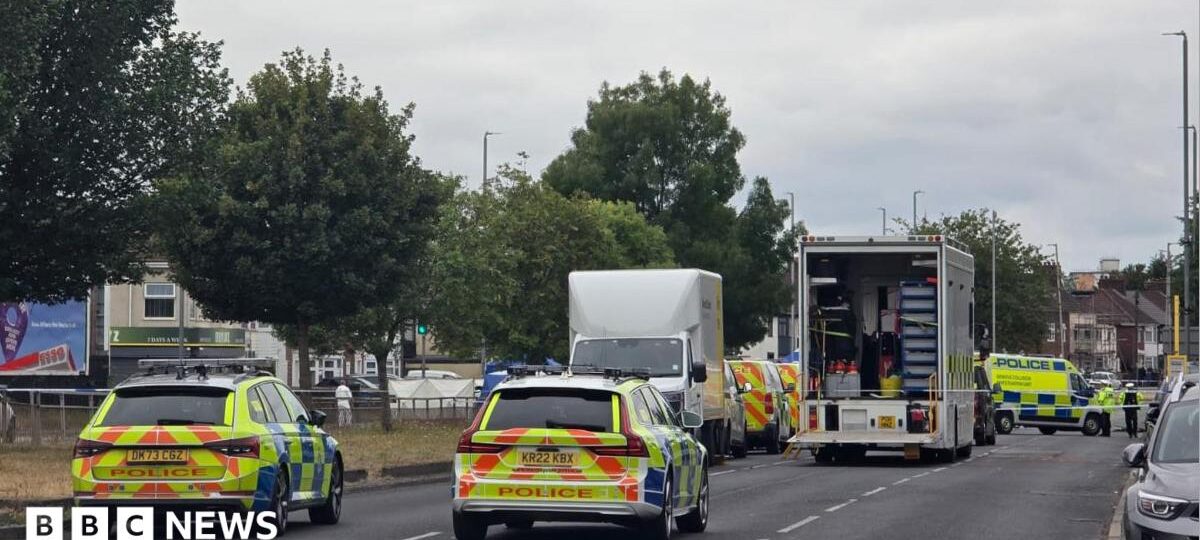 Four men dead after car crashes into lamp-post