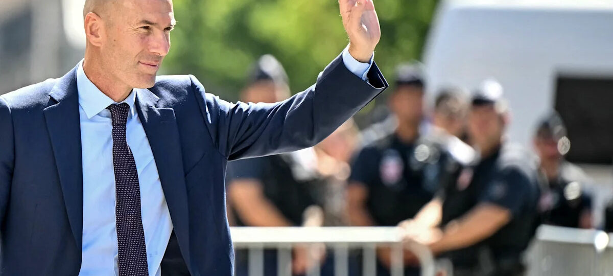 French soccer legend Zinedine Zidane named new head coach of France's national team
